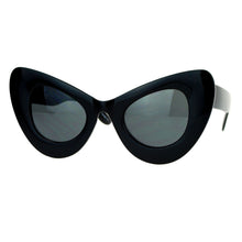 Extra-Never-Ordinary Cat Eye Sunglasses