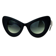 Extra-Never-Ordinary Cat Eye Sunglasses